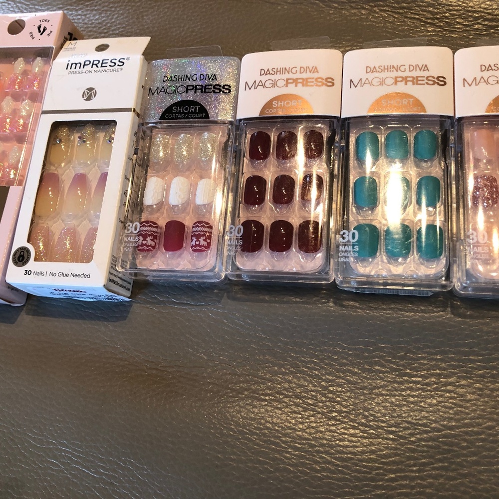 Press on manicure nails,  easy to apply - dashing diva, impress,nailbliss